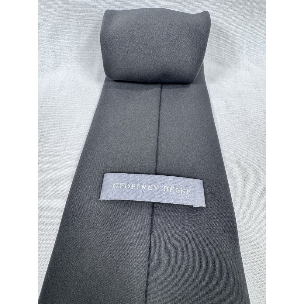 Geoffrey Beene Men's Necktie Dark Gray Polyeste
